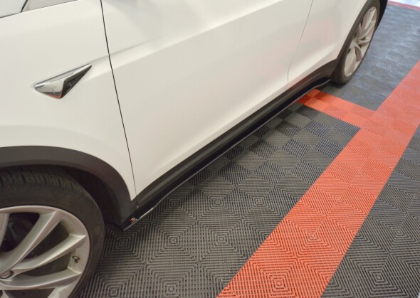 Seitenschweller Ansatz Cup Leisten V.2 passend für TESLA MODEL X schwarz Hochglanz