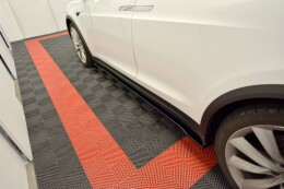 Seitenschweller Ansatz Cup Leisten V.2 für Tesla Model X Mk1 schwarz Hochglanz